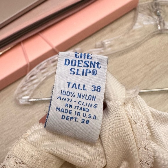 Vintage 60s Sears “The Doesn’t Slip” Intimates Dress Long 38 (M/L)  Cream Lace - Picture 8 of 8